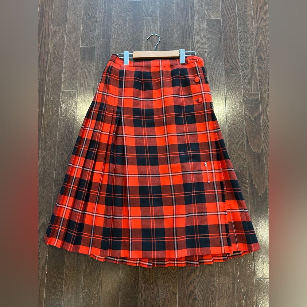 Women’s vintage wool kilt. Made in Canada